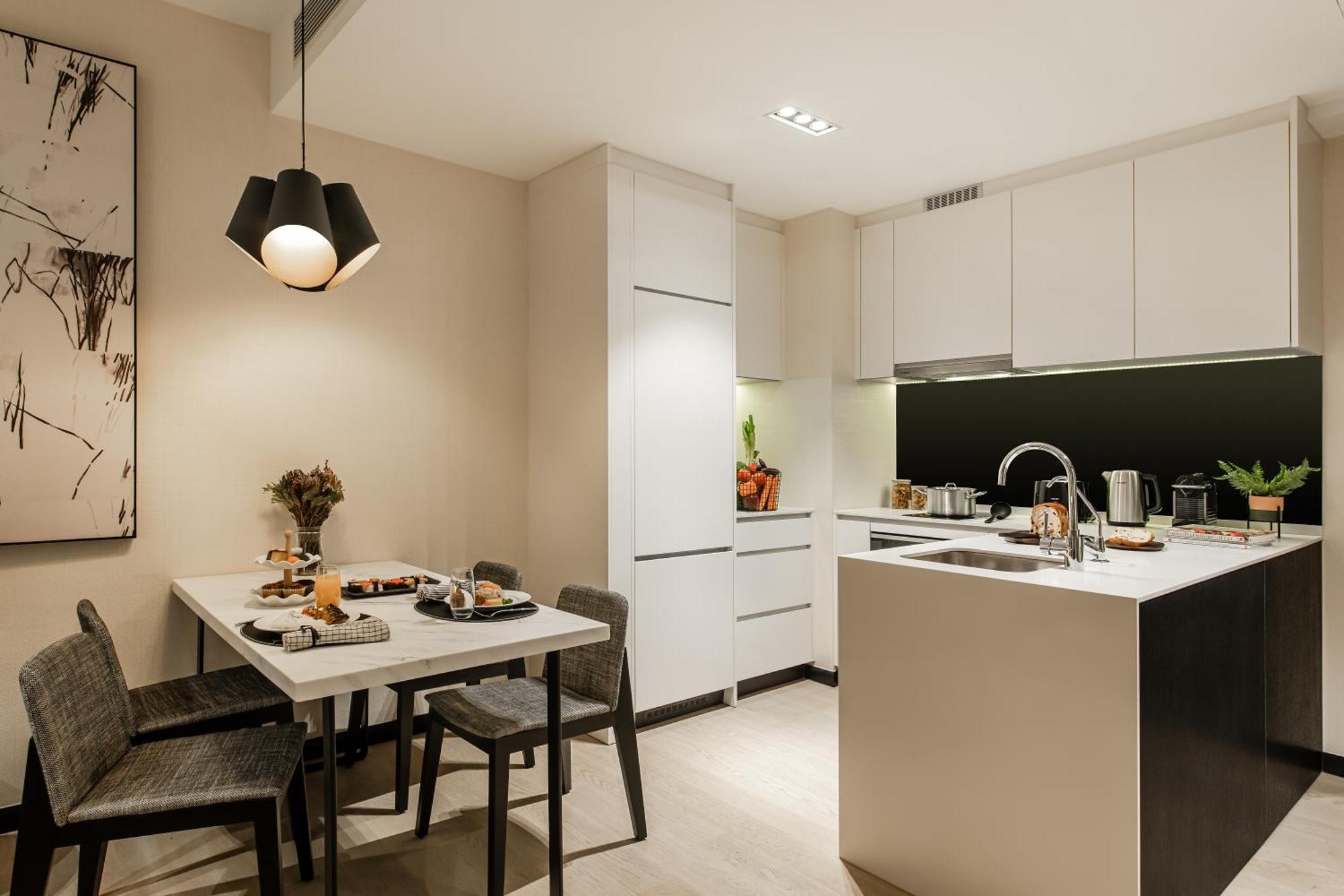 Отель Ascott Star Klcc Куала-Лумпур Экстерьер фото A kitchen in a typical apartment