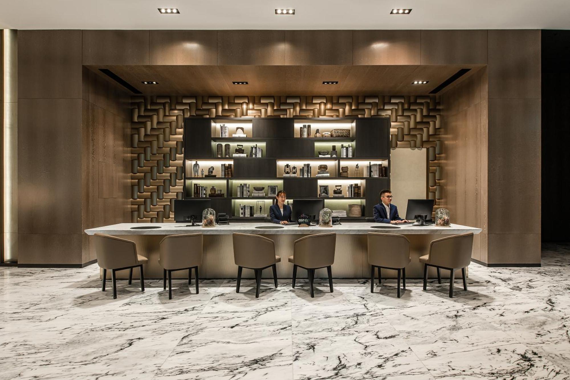 Отель Ascott Star Klcc Куала-Лумпур Экстерьер фото Concierge at The Ritz-Carlton, Hong Kong